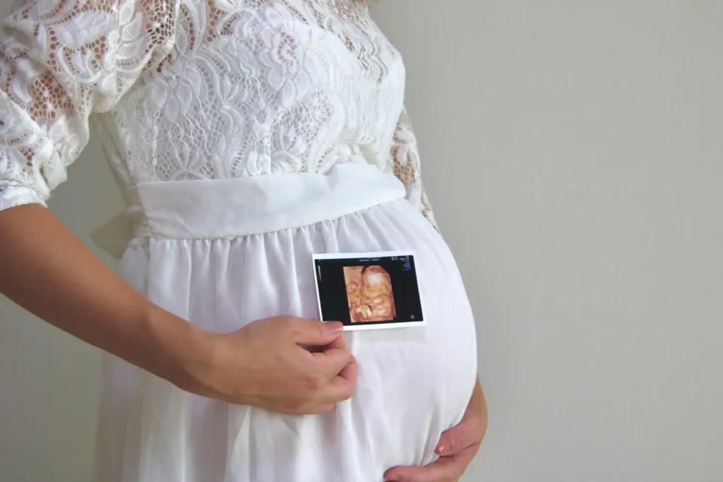 エコー写真を使ったマタニティフォト